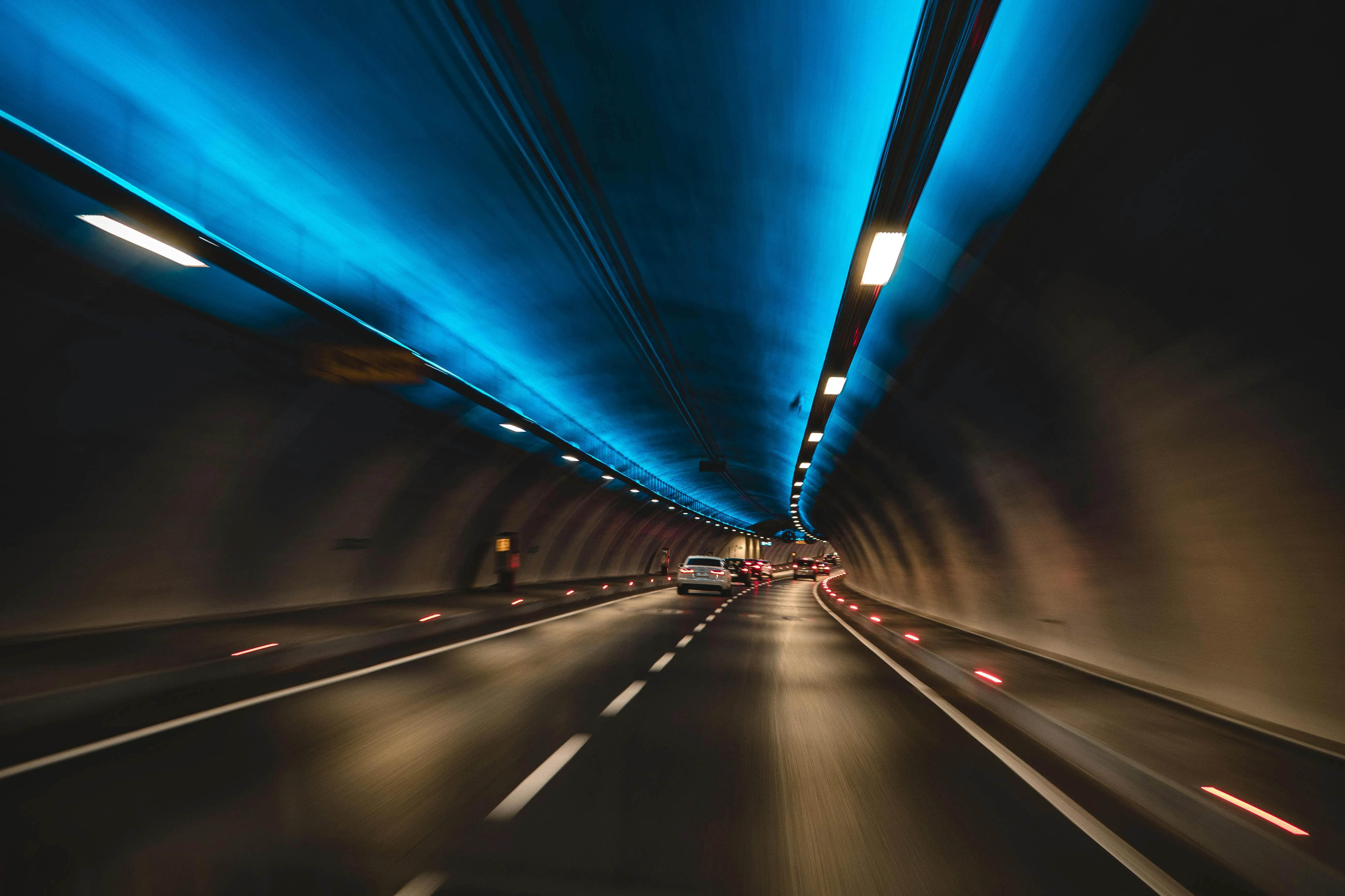 Fast driving in a tunnel